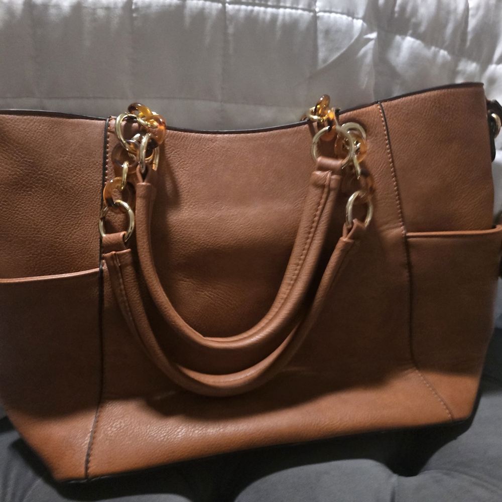 Chic Tan Leather Tote Bag